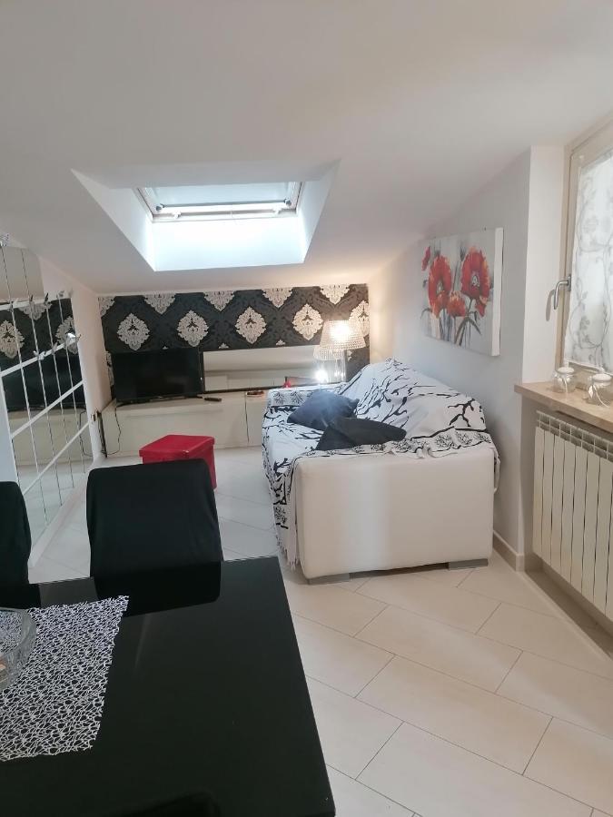 شقة Romantica Mansardina In Centro Citta بيسكارا المظهر الخارجي الصورة